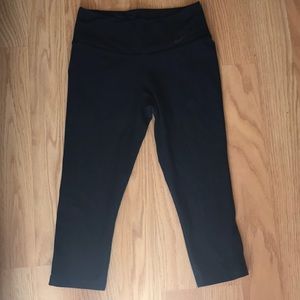 Nike dri-fit capris